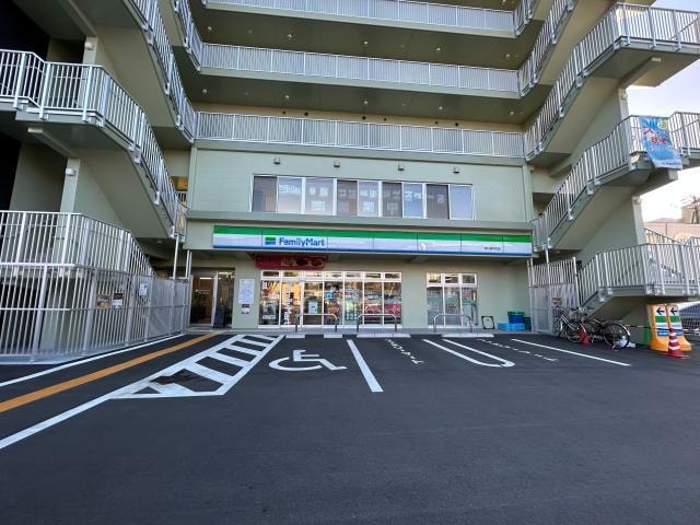 ファミリーマート徳山橋本町店(コンビニ)まで450m エクセルナカガワ