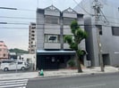 新南陽駅前店舗の外観