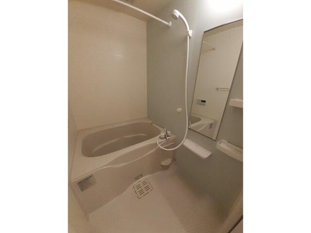  上越線（群馬県内）/井野駅 徒歩10分 1階 築10年