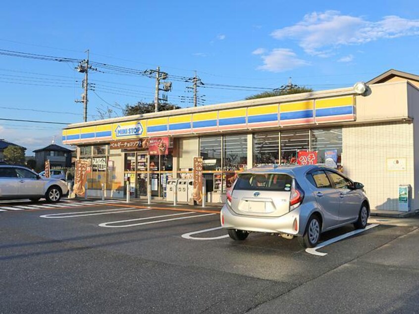 ミニストップ前橋交通公園前店(コンビニ)まで514m 両毛線/前橋駅 徒歩17分 1階 築18年