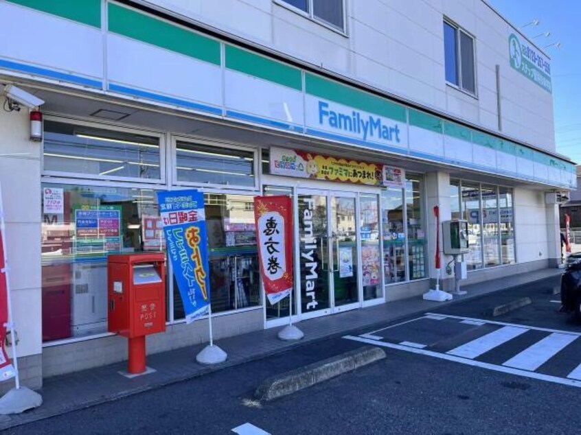 ファミリーマート前橋東善店(コンビニ)まで400m 両毛線/駒形駅 徒歩23分 2-3階 築8年