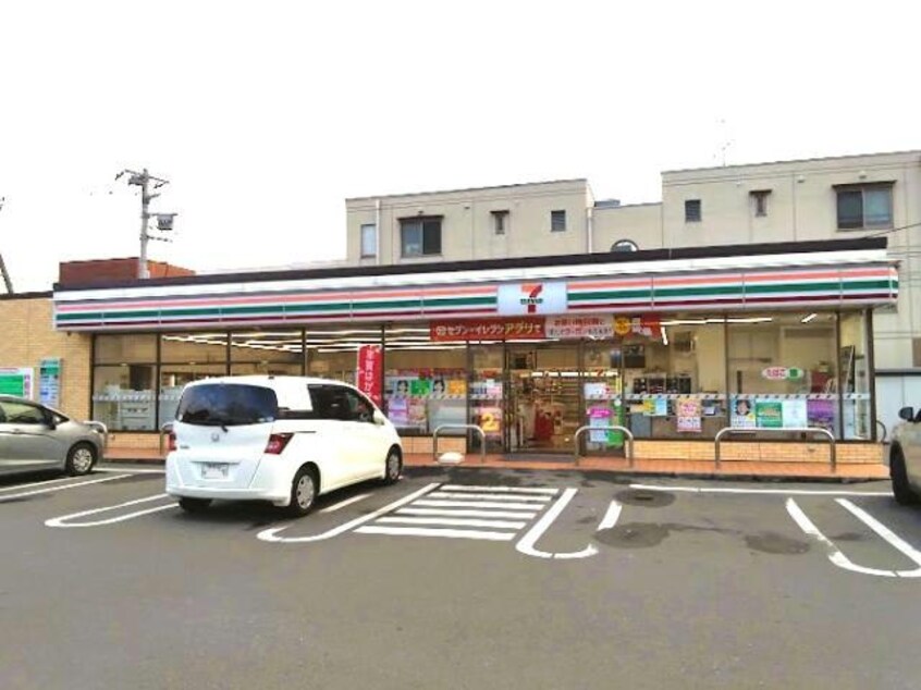 セブンイレブン前橋文京町店(コンビニ)まで490m 両毛線/前橋駅 徒歩15分 3階 築12年