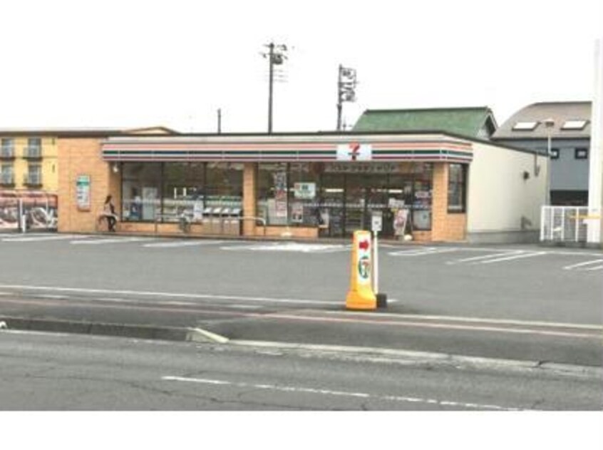 セブンイレブン前橋下石倉町店(コンビニ)まで670m ブック　フィールドⅡ
