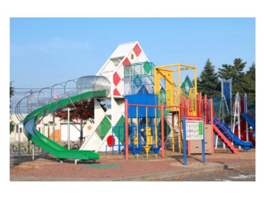 じょぶJOBジョブズ前橋こども公園(公園)まで608m ロワール　イースト
