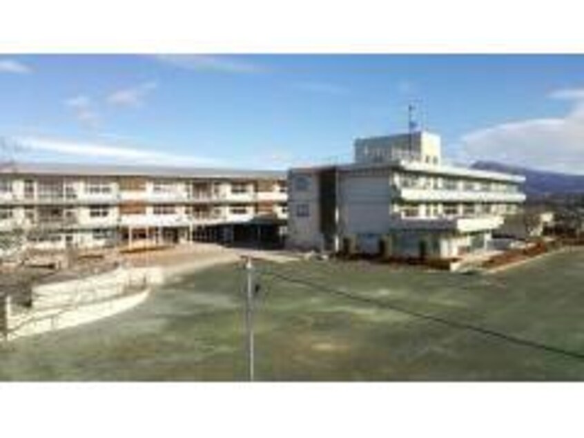 前橋市立南橘中学校みやま分校(中学校/中等教育学校)まで2260m グランソレイユ