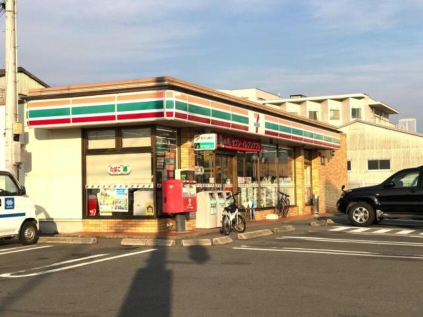 セブンイレブン前橋問屋町店(コンビニ)まで366m ライズグレース　Ａ