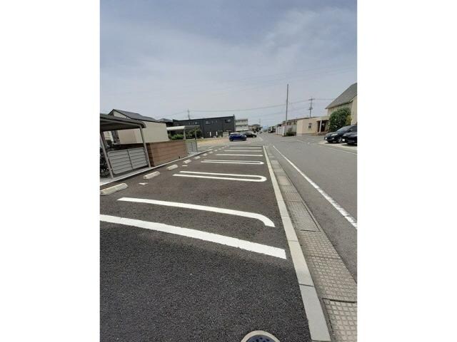  ネオ　ファミール