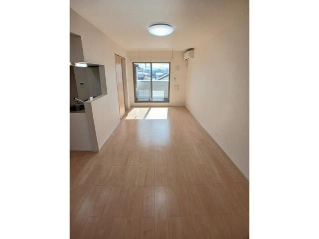  ネオ　ファミール