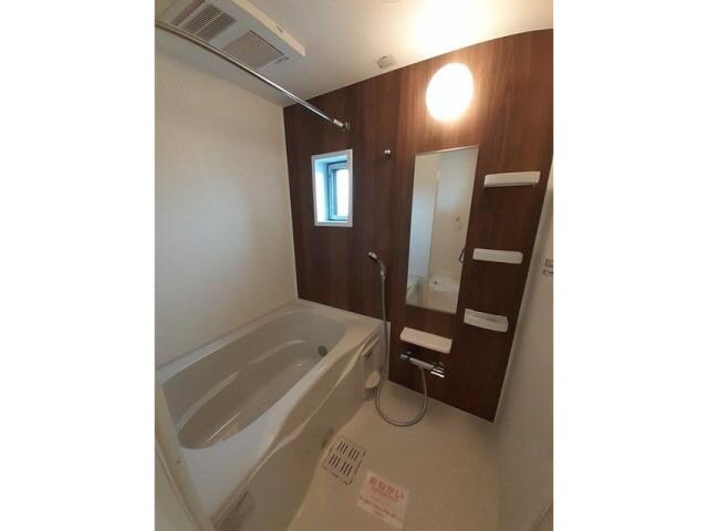  ネオ　ファミール