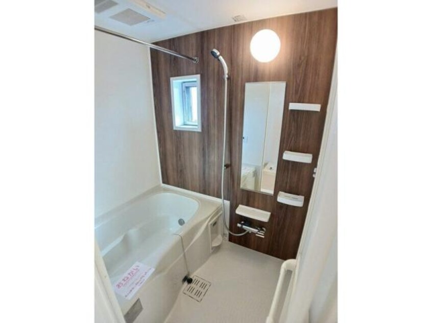  ネオ　ファミール