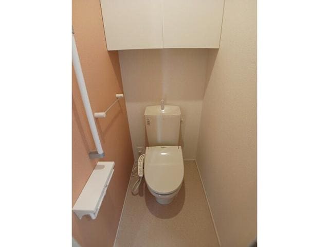  ネオ　ファミール