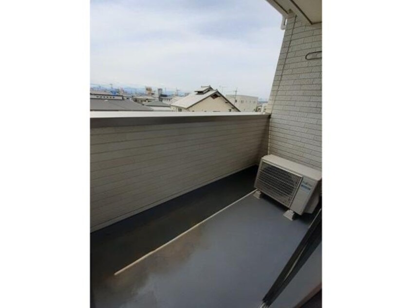  ネオ　ファミール