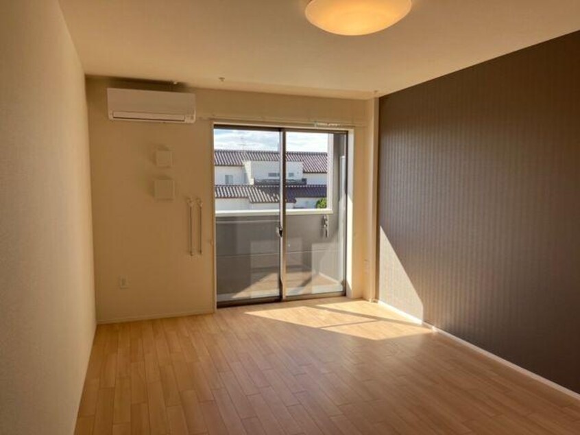  ヴィラ・ソレイユ　Ａ　