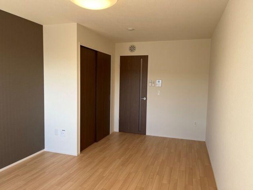  ヴィラ・ソレイユ　Ａ　