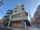 コーラルまるさんビルの外観