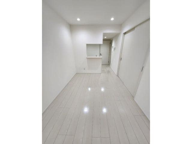  フリューゲル三条