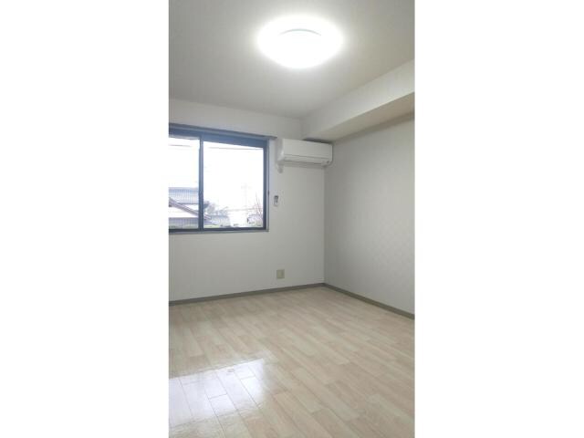  エスポワール米原　B棟