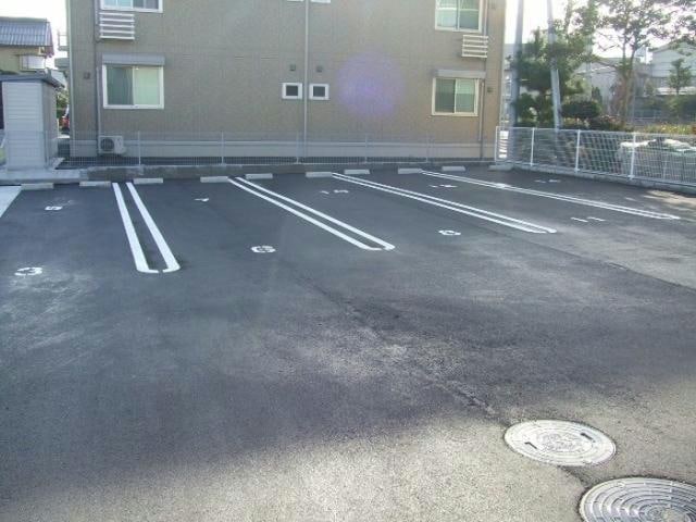 駐車場 クラルテ