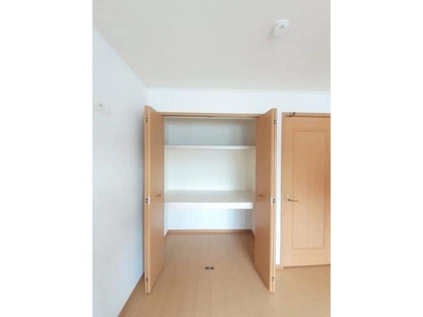  ヌーベル　ピアッツァⅡ