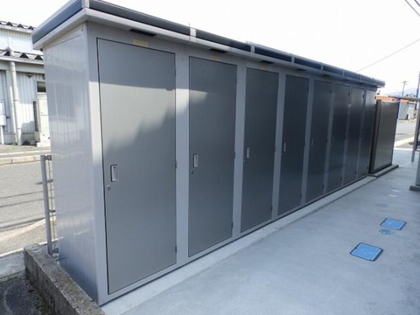  Creanjue（クレアンジュ）