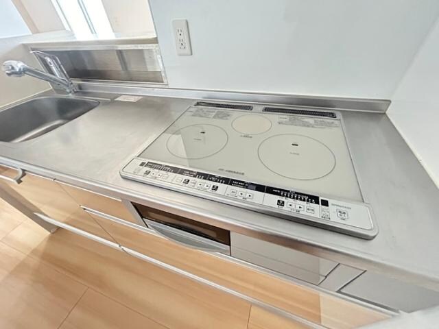  Creanjue（クレアンジュ）