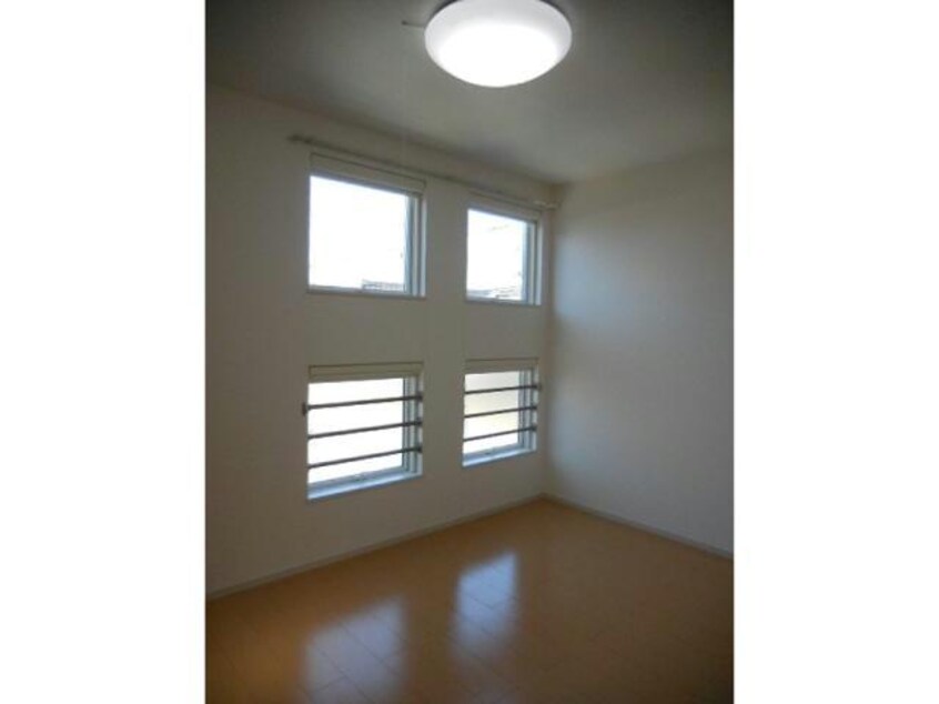  ＬＡＰＩＮＥ（ラピーヌ）Ａ