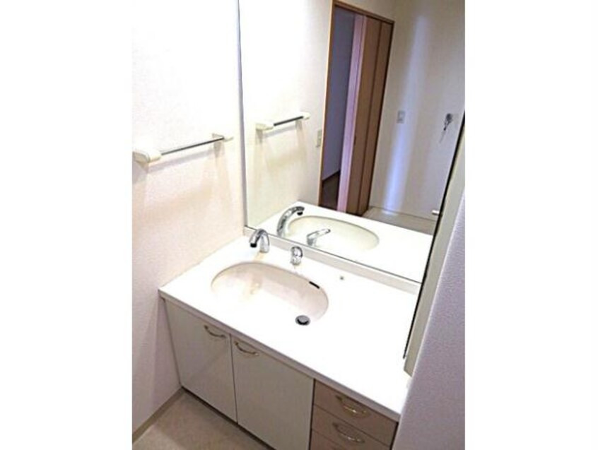  サーバス旗ヶ崎　