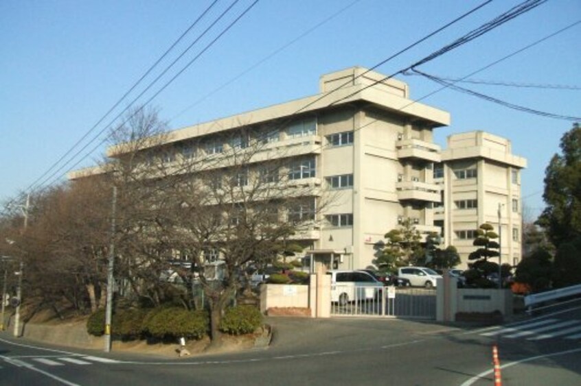 福山市立伊勢丘小学校 1317m ビレッジハウス能島7号棟
