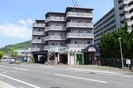 グランディ・マンの外観