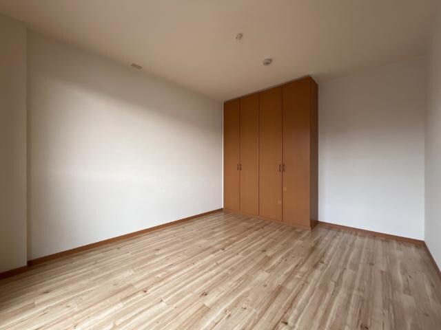 洋室 フリーデン