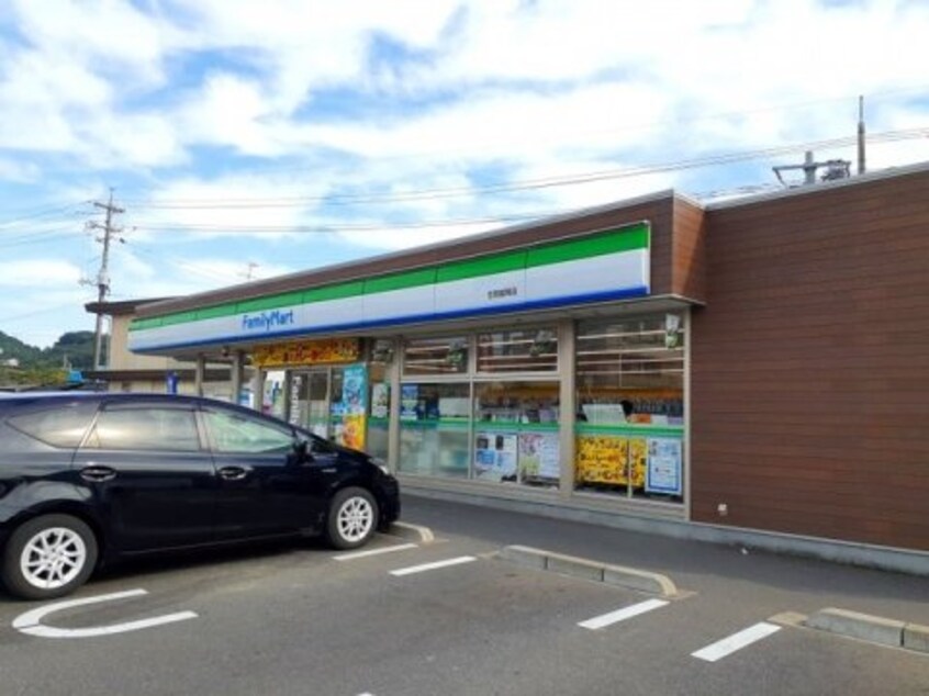 ファミリーマート 笠岡富岡店(コンビニ)まで355m ウィスタリア