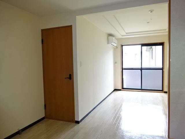 リビング グレース春日