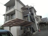 山地アパート