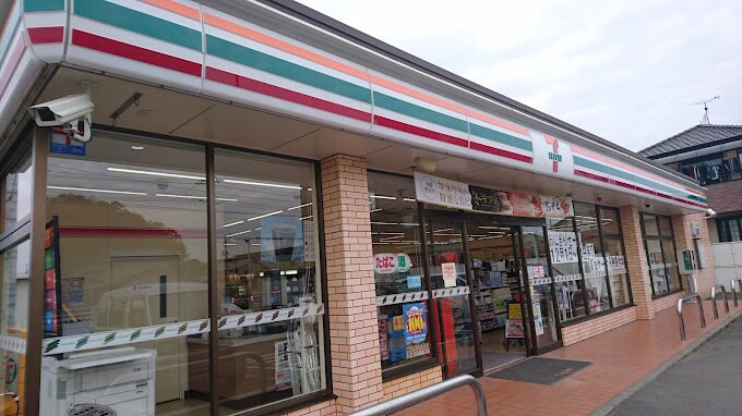 セブンイレブン 福山下加茂店(コンビニ)まで218m シャーメゾン　ソレイユ