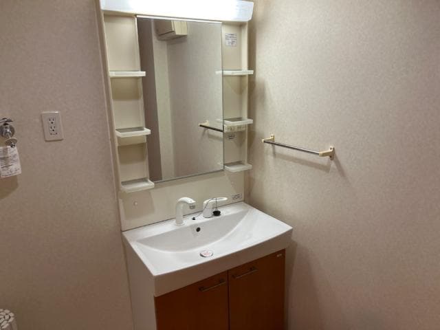 洗髪洗面化粧台 ニコ泉