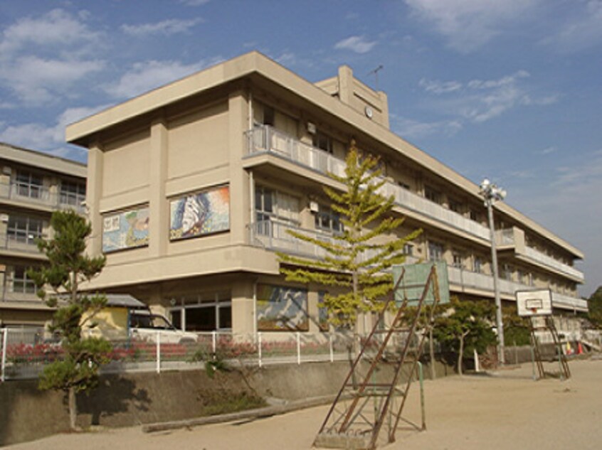 福山市立大津野小学校(小学校)まで981m ソール・オリエンス