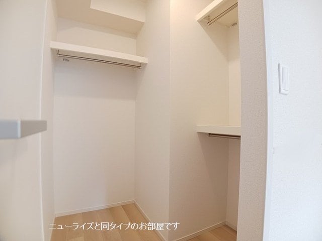  ロイセレストＢ