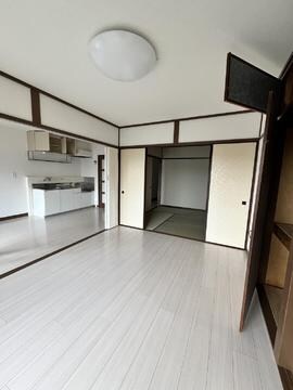  リノベール春日