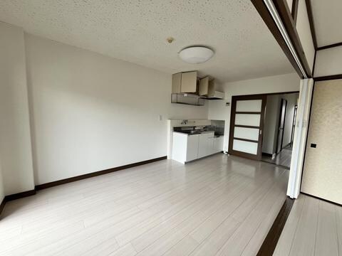  リノベール春日