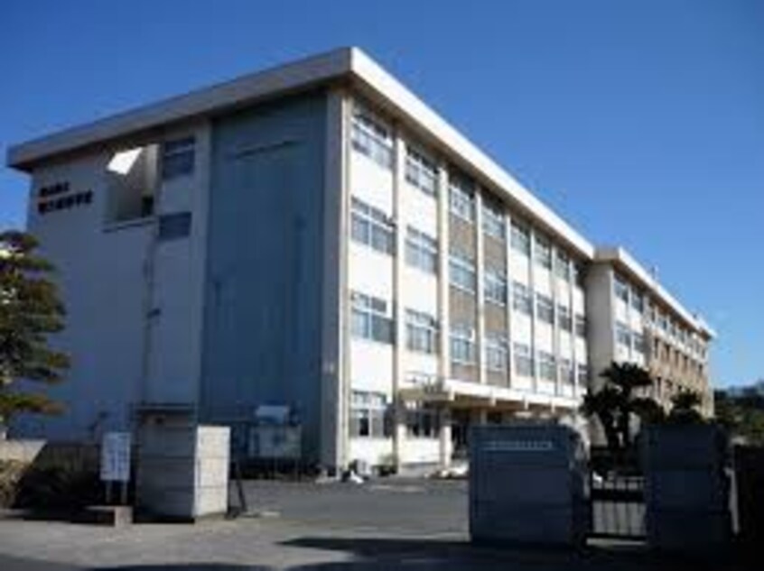 岡山県立鴨方高校 2753m 山陽本線（中国）/鴨方駅 徒歩25分 6階 築35年