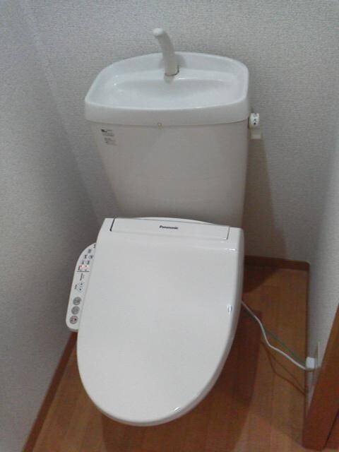  エステート　ユリB