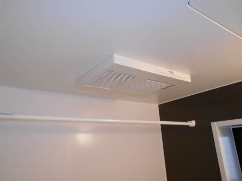  ドミール多治米 A棟