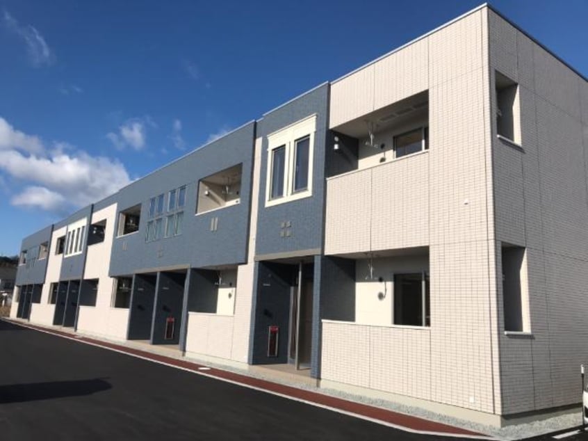 外観写真（昼） グランビスタ