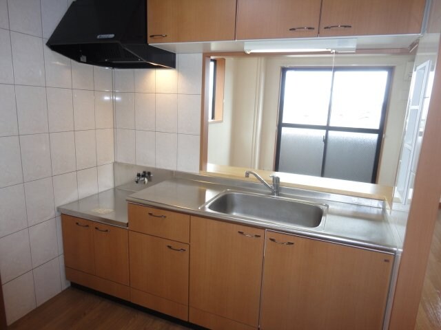 キッチン（ガスコンロ付きます） 愛瑠