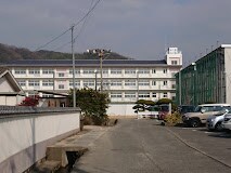 福山市立加茂小学校(小学校)まで310m サニーハウスＡ