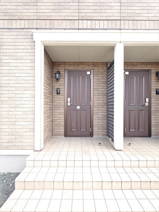  ファミーユ東手城　B棟