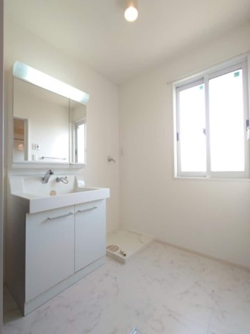  ファミーユ東手城　B棟