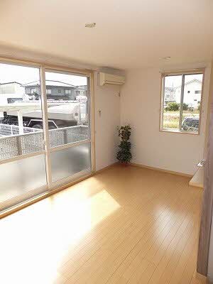  メゾン　ダイイチ