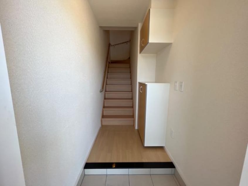 玄関（イメージ） ビビエンダⅡ