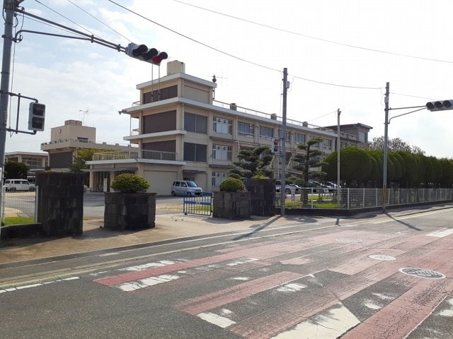 笠岡市立中央小学校まで1200m 美ノ浜壱番館
